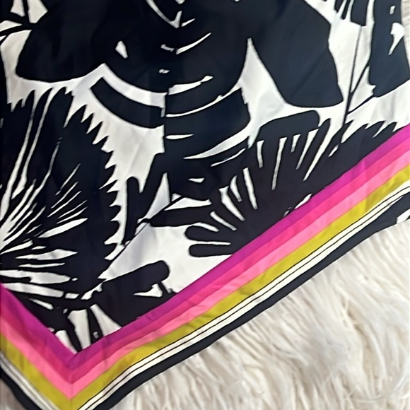 Trina Turk Black and White Floral bathing suit top - scarf bandana style - Picture 4 of 16